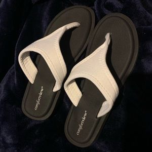 Comfort view white flip flops